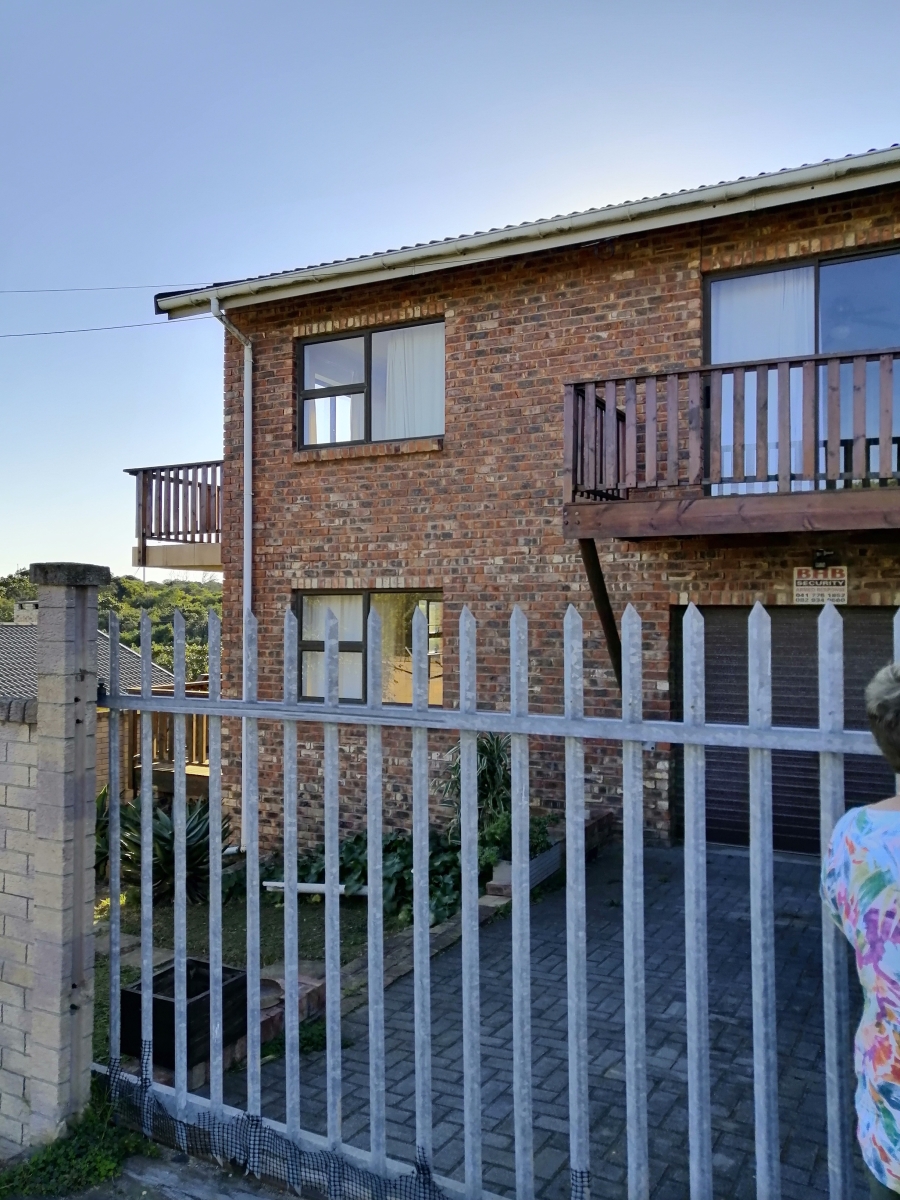 6 Bedroom Property for Sale in Blue Horizon Bay Eastern Cape